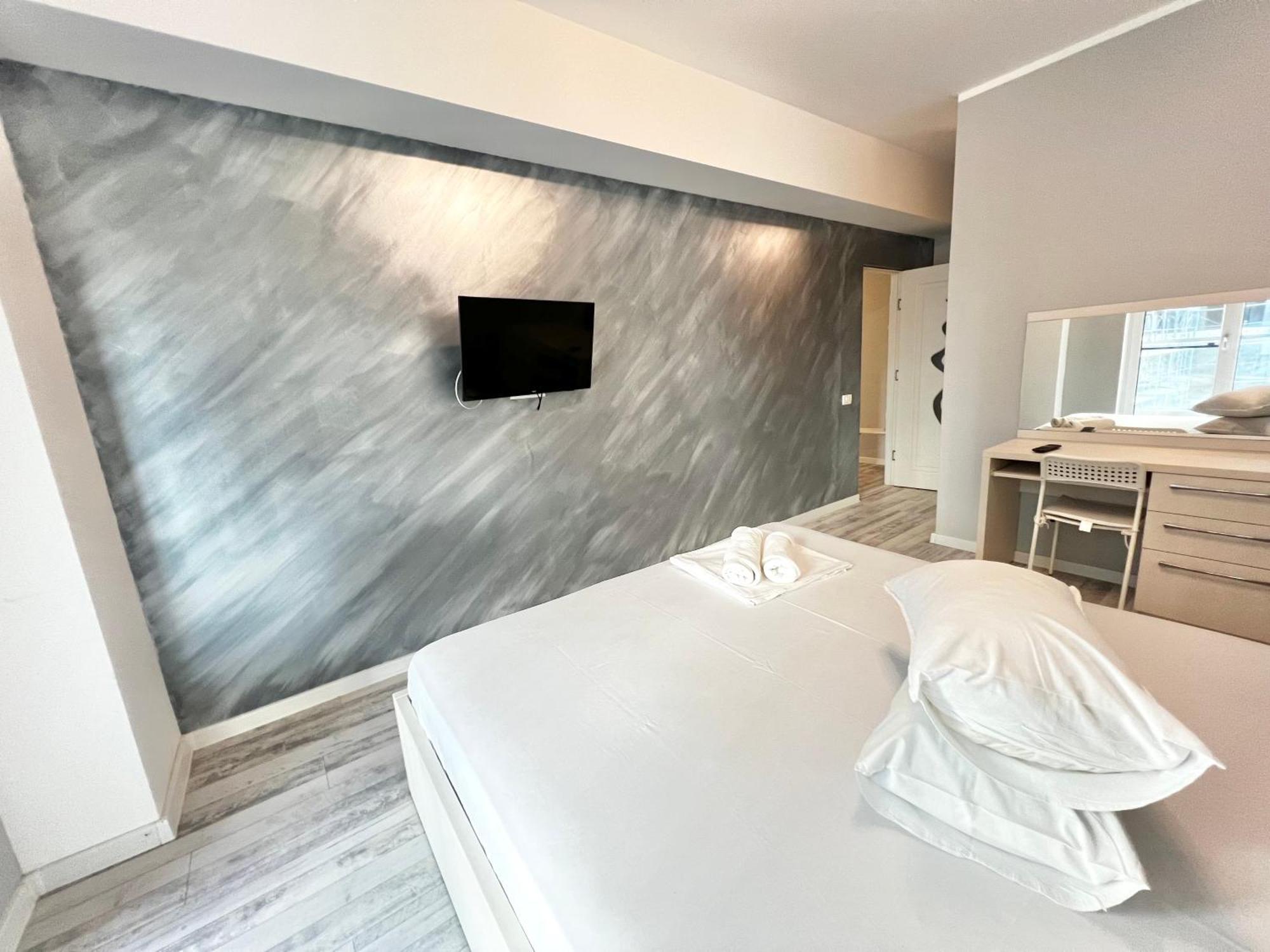 Grand Mamaia Lake Apartments Constanţa Eksteriør billede